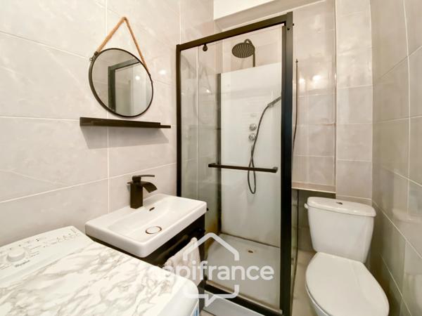 A vendre studio rénové avec caves, idéal investisseur ou primo-accédant -1 pièce - GAGNY (93)