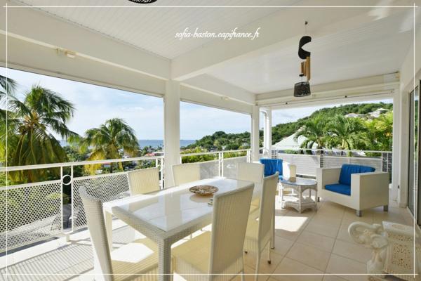 Les Trois-Îlets – Villa prestige T5 de 146 m² habitables (219 m² au total) avec piscine, solarium et vue mer imprenable- A Vendre 972