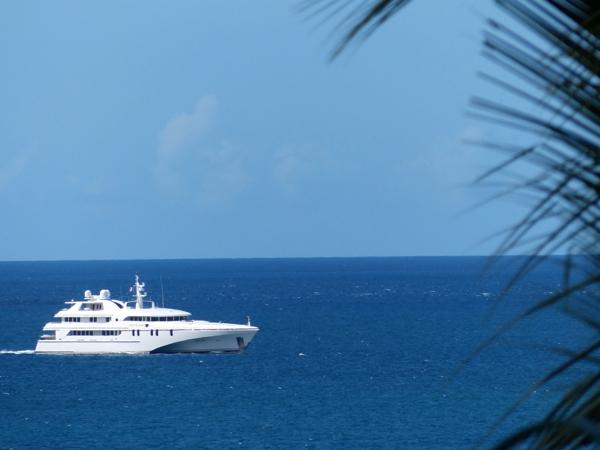 Les Trois-Îlets – Villa prestige T5 de 146 m² habitables (219 m² au total) avec piscine, solarium et vue mer imprenable- A Vendre 972