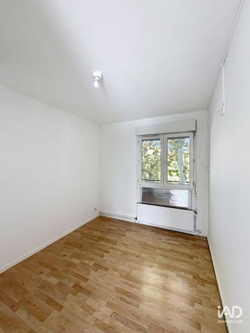 Location appartement 4 pièces 66 m² Aubagne