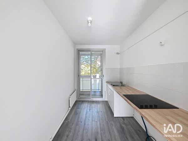 Location appartement 4 pièces 66 m² Aubagne