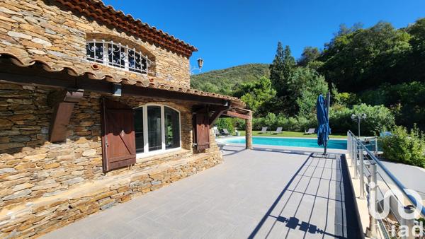 Maison à vendre 7 pièces 264 m² Cogolin