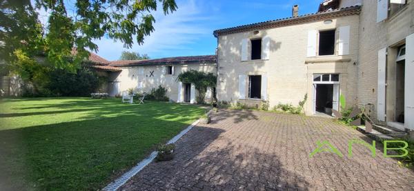 Maison bourgeoise d’exception – 12 pièces – Matha - 17160 - Charente-Maritime