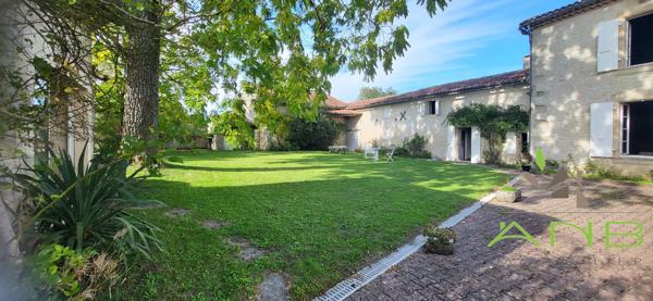 Maison bourgeoise d’exception – 12 pièces – Matha - 17160 - Charente-Maritime