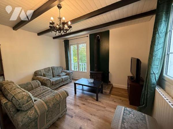 A VENDRE, PLESTIN LES GREVES

Découvrez cette très jolie maison entièrement rénovée.
Idéalem...