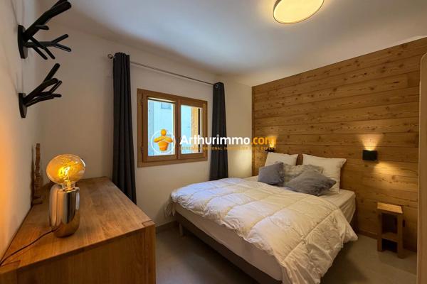 Vente                                                      Appartement
                        
                     5 pièces                      107 m2                     à Vars