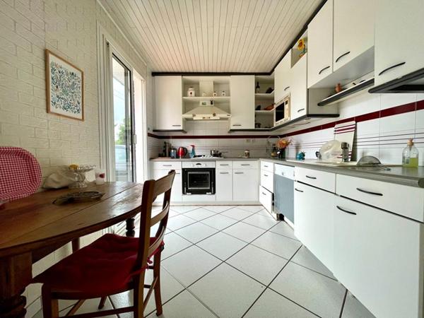 Maison Cestas Gazinet 6 pièce(s) 130 m2 + véranda