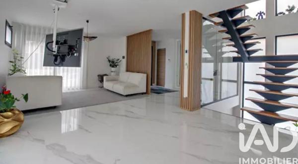 Maison à vendre 7 pièces 210 m² La Frette-sur-Seine