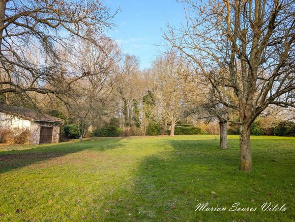 BELLE DEMEURE sur plus de 3 500 m² de terrain– Chaumes-en-Brie (77390)