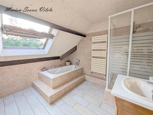 BELLE DEMEURE sur plus de 3 500 m² de terrain– Chaumes-en-Brie (77390)