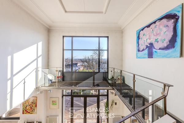 Maison d’architecte avec volumes spectaculaires et panorama à 360°