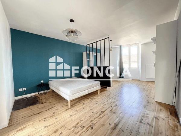 Location Appartement 4 pièces 86.43 m² - 83 AVENUE MARC URTIN Bourg-les-valence 26500
