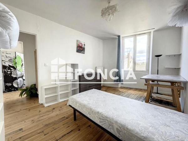 Location Appartement 4 pièces 86.43 m² - 83 AVENUE MARC URTIN Bourg-les-valence 26500