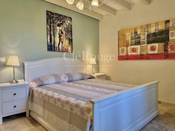 Magnifique emplacement pour cette maison de campagne avec un gîte près de Bergerac