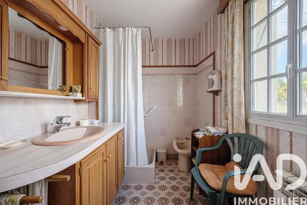 Maison à vendre 5 pièces 117 m² Saint-Aubin-lès-Elbeuf