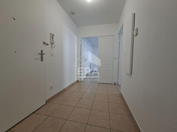 APPARTEMENT DE TYPE 3 PIECES AVEC JARDIN