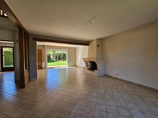 Maison à LA CHAPELLE-SAINT-AUBIN, 72650 - 5 pièces 125m²
