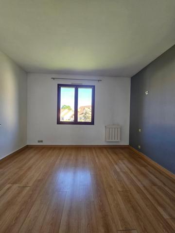 Maison à LA CHAPELLE-SAINT-AUBIN, 72650 - 5 pièces 125m²