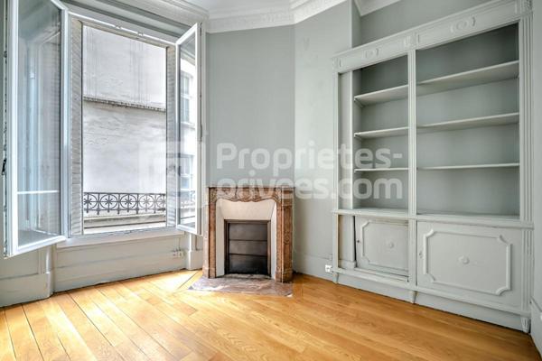 Haussmannien de 140 m² avec terrasse de 34 m², à deux pas de Montmartre