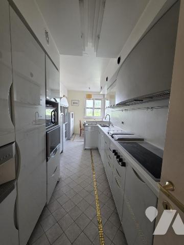 Sceaux - Proche Gare - Appartements 5 pièces 3 chambres avec cave et parking