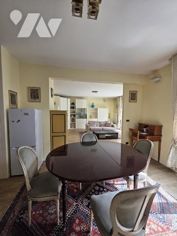 Sceaux - Proche Gare - Appartements 5 pièces 3 chambres avec cave et parking