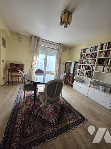 Sceaux - Proche Gare - Appartements 5 pièces 3 chambres avec cave et parking
