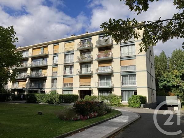 Appartement F5 à vendre  5 pièces - 102,63 m2 ST MAUR DES FOSSES - 94