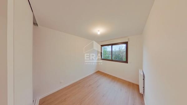 Vente appartement  4 pièces 98 m² avec terrasse, jardin et 2 parkings- Talence (33400)