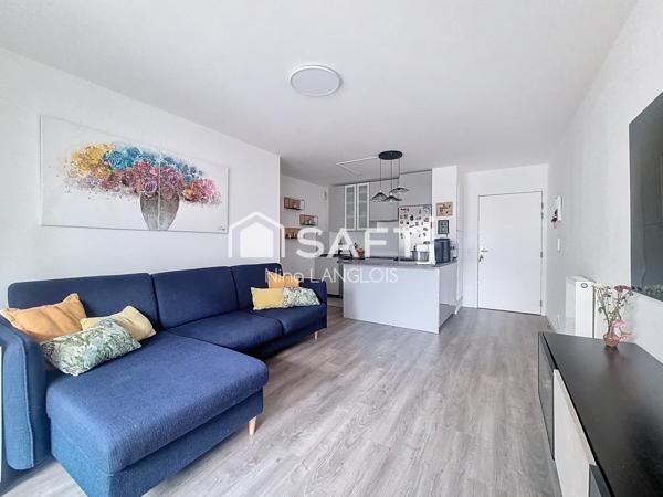 Appartement 2 chambres, 2 balcons à 5minutes du RER A, exposition SUD