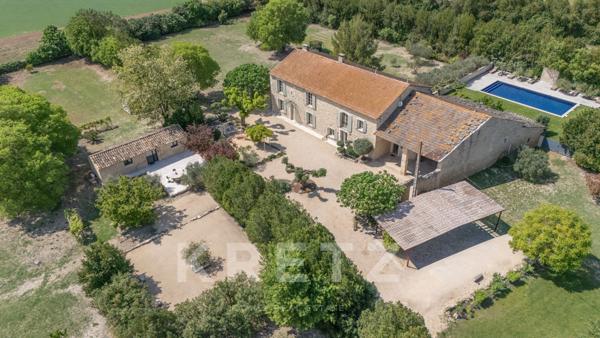 Mas provençal XVIIIe rénové – 465 m², 10 chambres, 2,9 hectares, piscine – Saint-Rémy-de-Provence