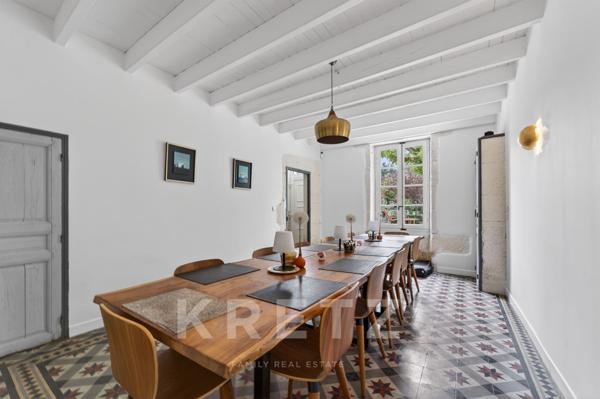 Mas provençal XVIIIe rénové – 465 m², 10 chambres, 2,9 hectares, piscine – Saint-Rémy-de-Provence