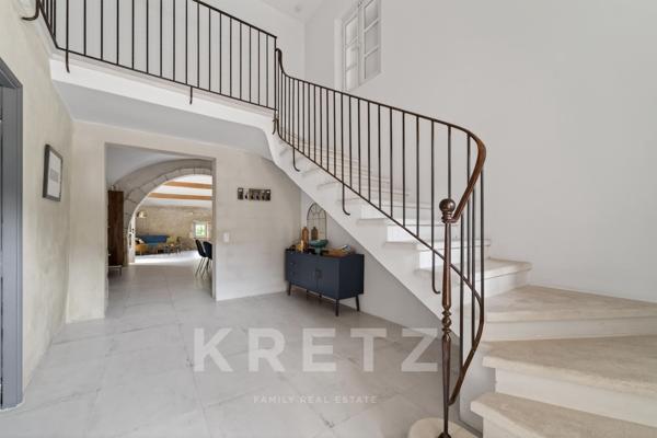 Mas provençal XVIIIe rénové – 465 m², 10 chambres, 2,9 hectares, piscine – Saint-Rémy-de-Provence