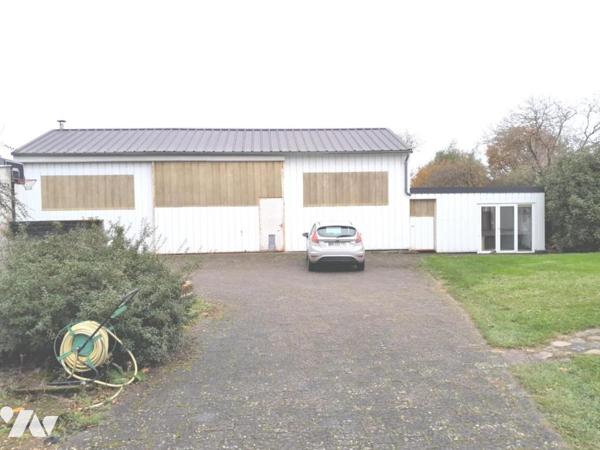 SAINT-DENIS-EN-VAL  - A PROXIMITE DU BOURG - MAISON INDEPENDANTE DE CONSTRUCTION TRADITIONNELLE - 6 