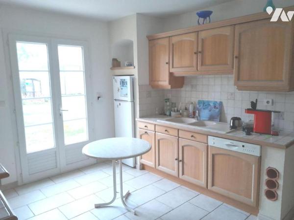 SAINT-DENIS-EN-VAL  - A PROXIMITE DU BOURG - MAISON INDEPENDANTE DE CONSTRUCTION TRADITIONNELLE - 6 