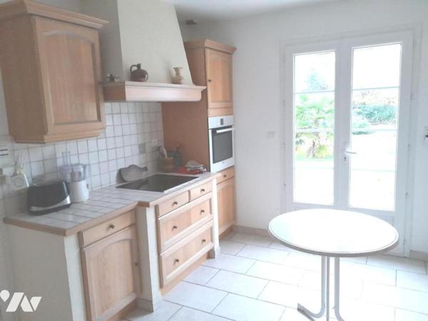 SAINT-DENIS-EN-VAL  - A PROXIMITE DU BOURG - MAISON INDEPENDANTE DE CONSTRUCTION TRADITIONNELLE - 6 