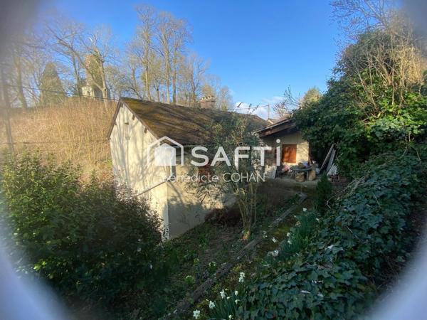 Maison quatre chambres, à rénover avec un bel extérieur