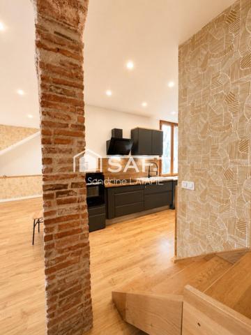 Maison de village avec 2 apts et un local commercial