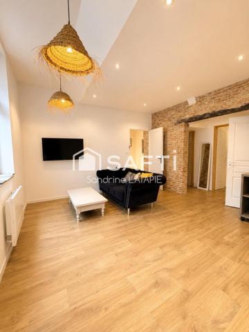 Maison de village avec 2 apts et un local commercial