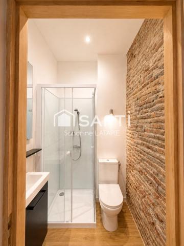 Maison de village avec 2 apts et un local commercial