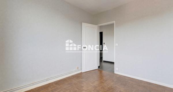 À vendre Appartement 2 pièces 51.2 m² - ÉPernay 51200