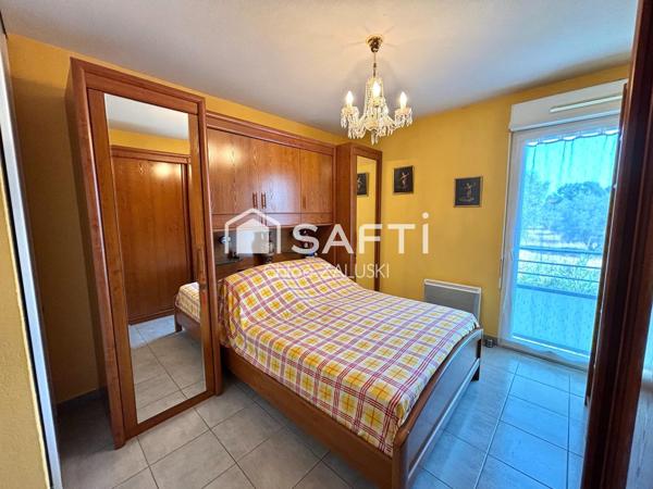 Appartement T4 avec piscine, garage et place de parking privative