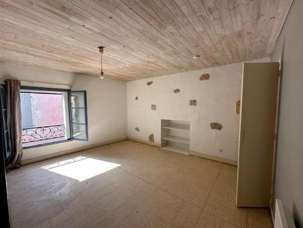 Immeuble avec 3 lots dans le centre de Montpezat-de-Quercy
