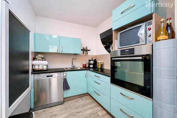 Appartement
         3 pièces
        - 88 m² Exclusivité 160 000 € *