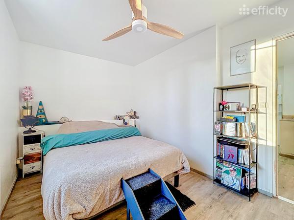 Appartement
         3 pièces
        - 88 m² Exclusivité 160 000 € *