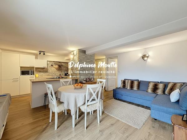 T3 VARS CENTRE intégralement rénové