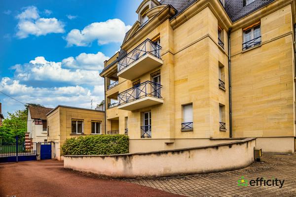 Appartement
         2 pièces
        - 37 m² Exclusivité 245 000 € *
