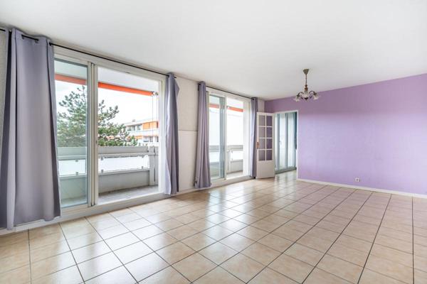 Appartement Lyon 69005 limite Sainte Foy et Tassin. 3 pièce(s) 70.22 m2 Loi Carrez