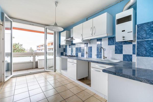 Appartement Lyon 69005 limite Sainte Foy et Tassin. 3 pièce(s) 70.22 m2 Loi Carrez