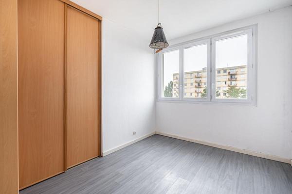 Appartement Lyon 69005 limite Sainte Foy et Tassin. 3 pièce(s) 70.22 m2 Loi Carrez