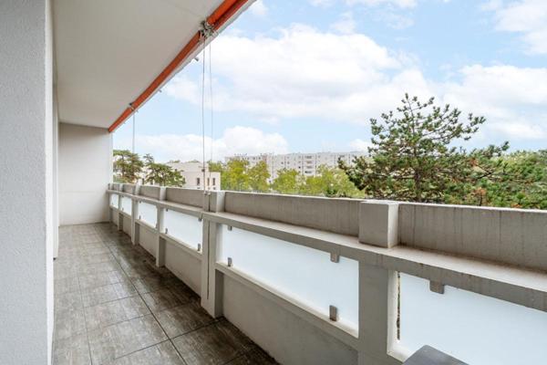 Appartement Lyon 69005 limite Sainte Foy et Tassin. 3 pièce(s) 70.22 m2 Loi Carrez